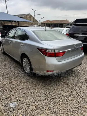 Lexus ES 2014 Silver
