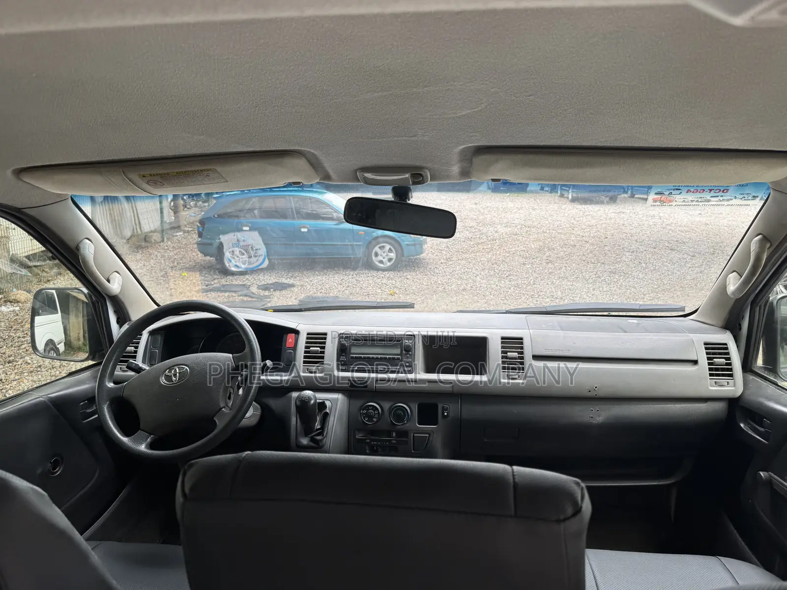 Toyota HiAce 2013 White