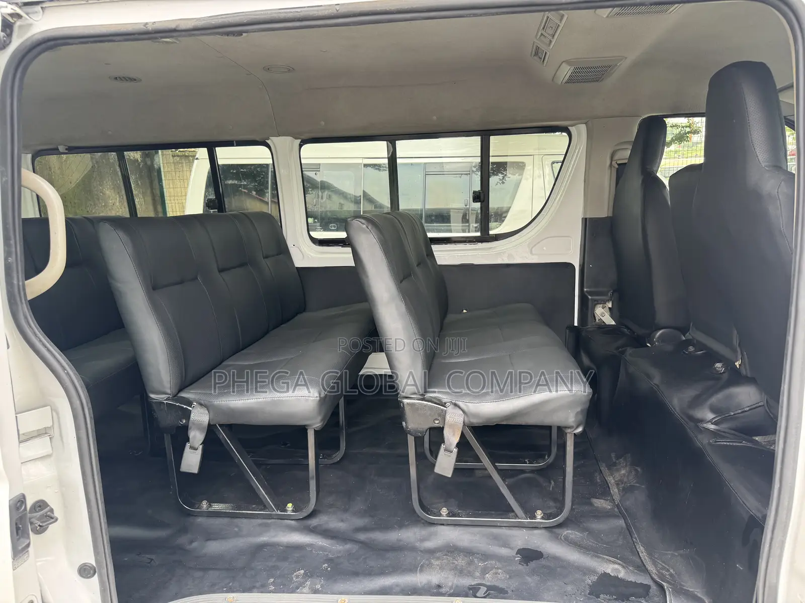 Toyota HiAce 2013 White