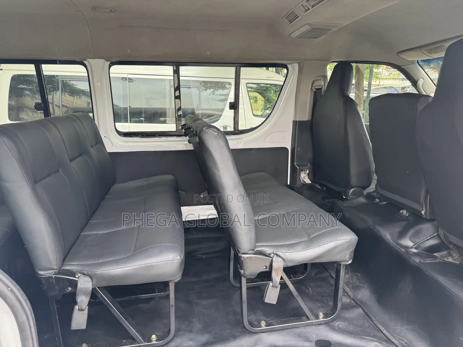 Toyota HiAce 2013 White
