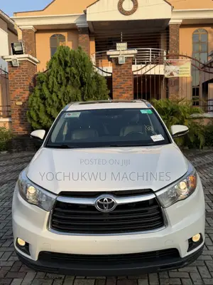 Toyota Highlander XLE V6 4x4 (3.5L 6cyl 6A) 2016 White