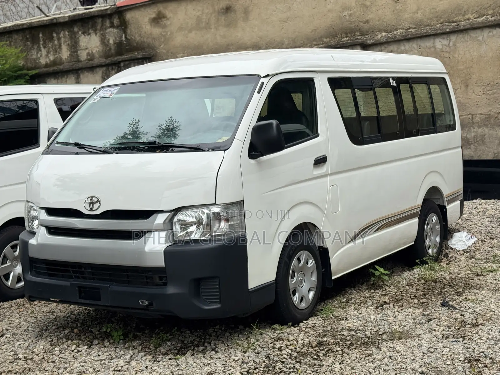 Toyota HiAce 2012 White