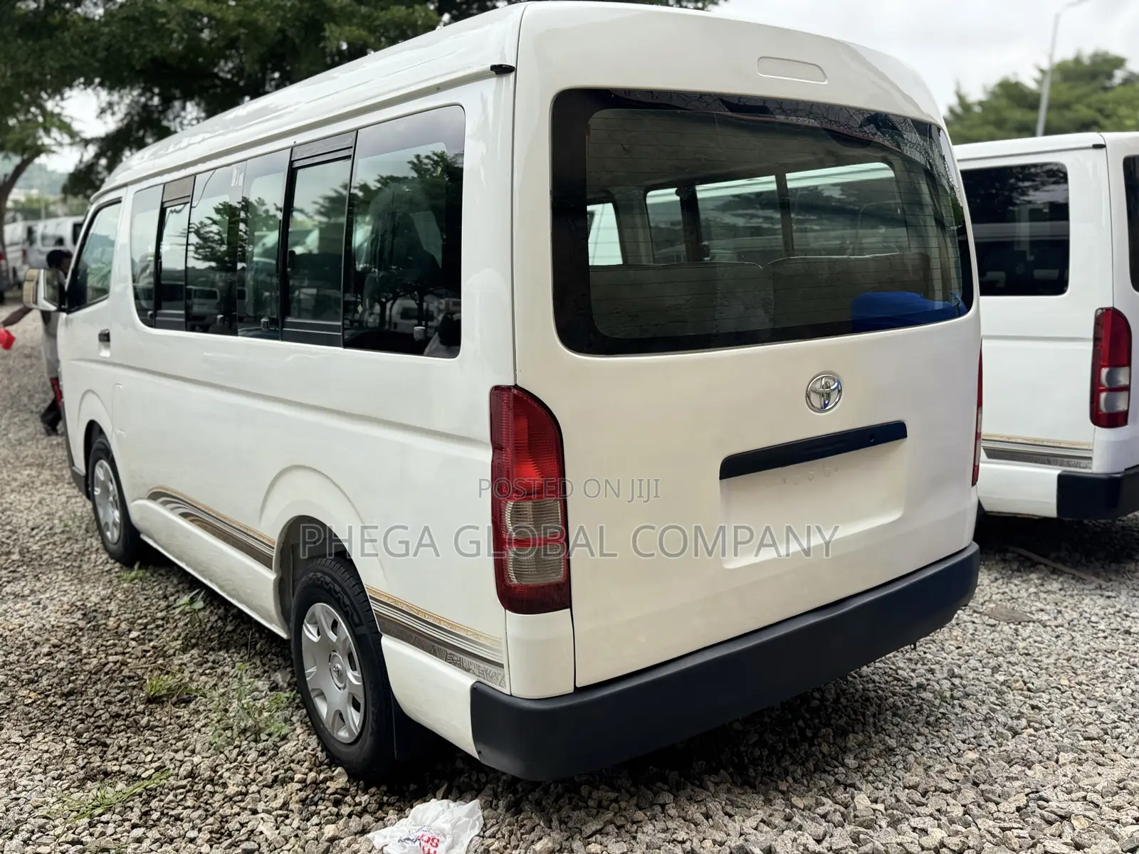 Toyota HiAce 2012 White