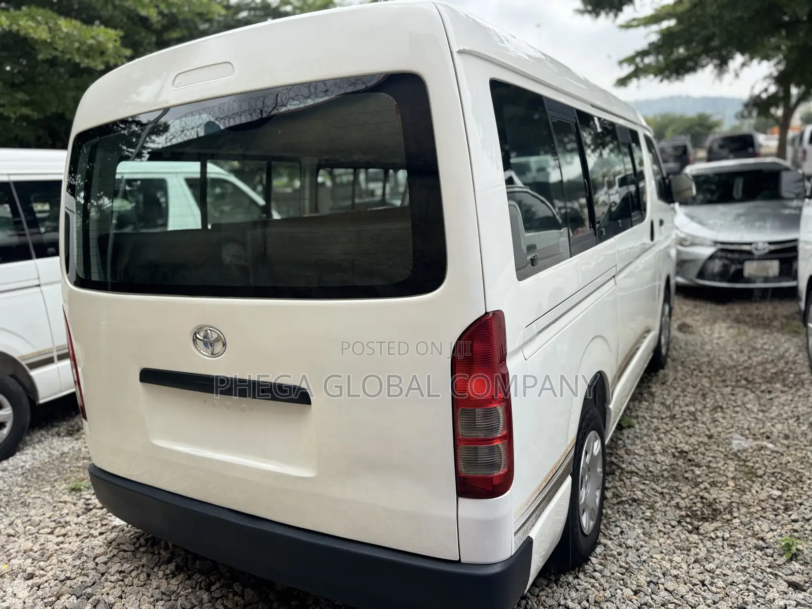 Toyota HiAce 2012 White