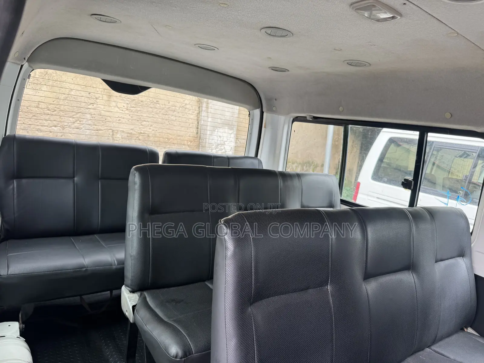 Toyota HiAce 2012 White