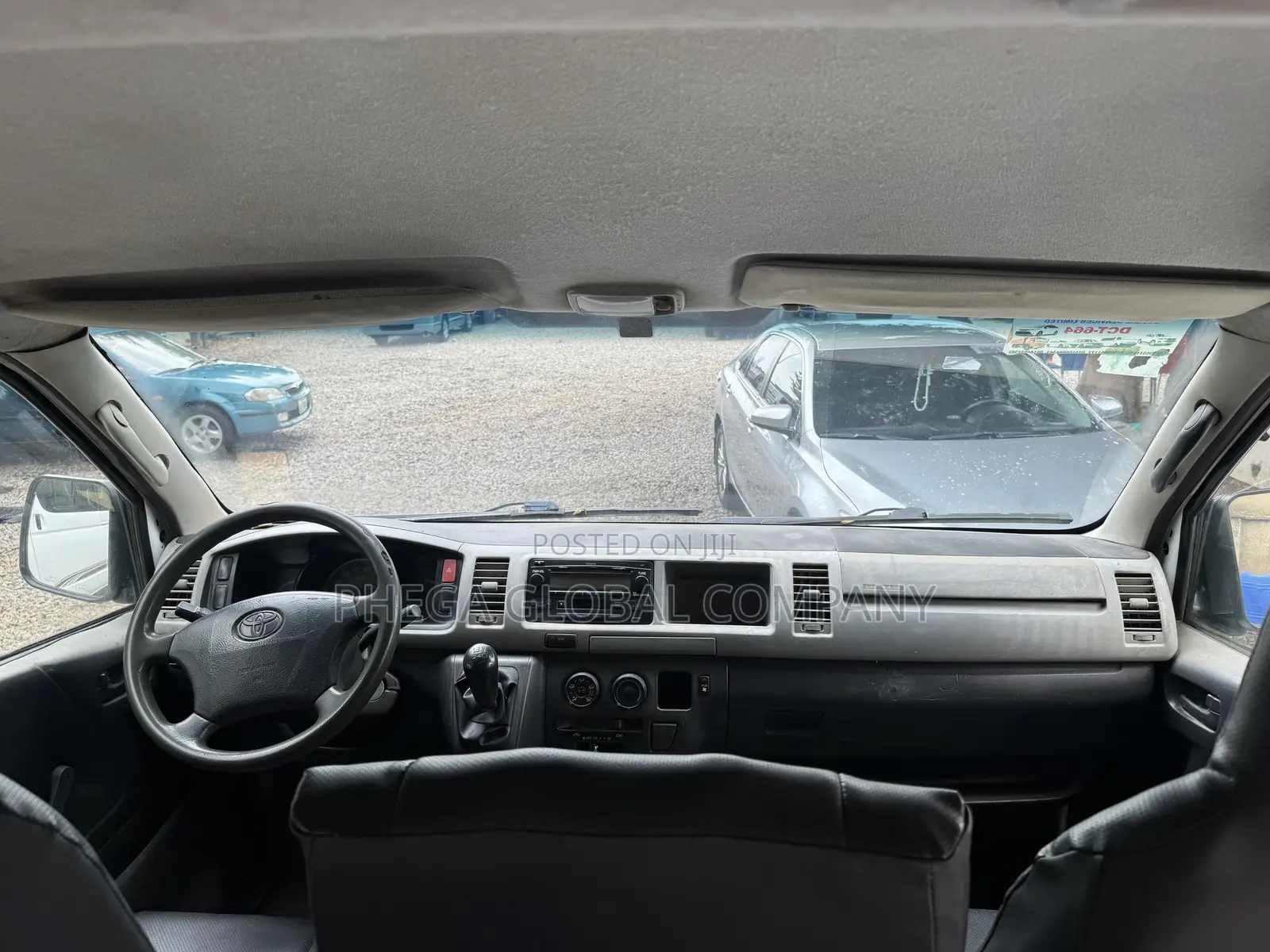 Toyota HiAce 2012 White