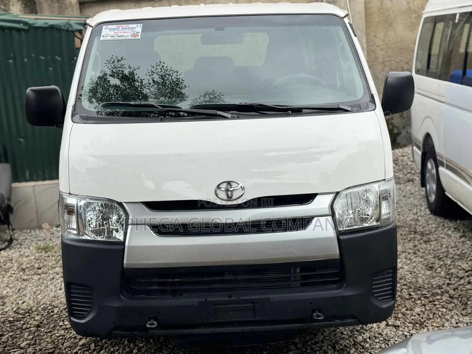 Toyota HiAce 2010 White