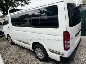 Toyota HiAce 2010 White