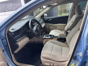 Toyota Camry LE 4dr Sedan (2.5L 4cyl 6A) 2013 Blue