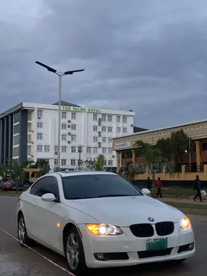 BMW 328i 2010 White