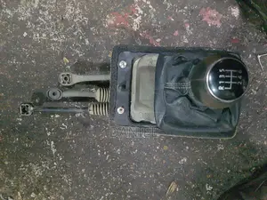 Volkswagen Amarok Manual Gear Selector/Gear Lever