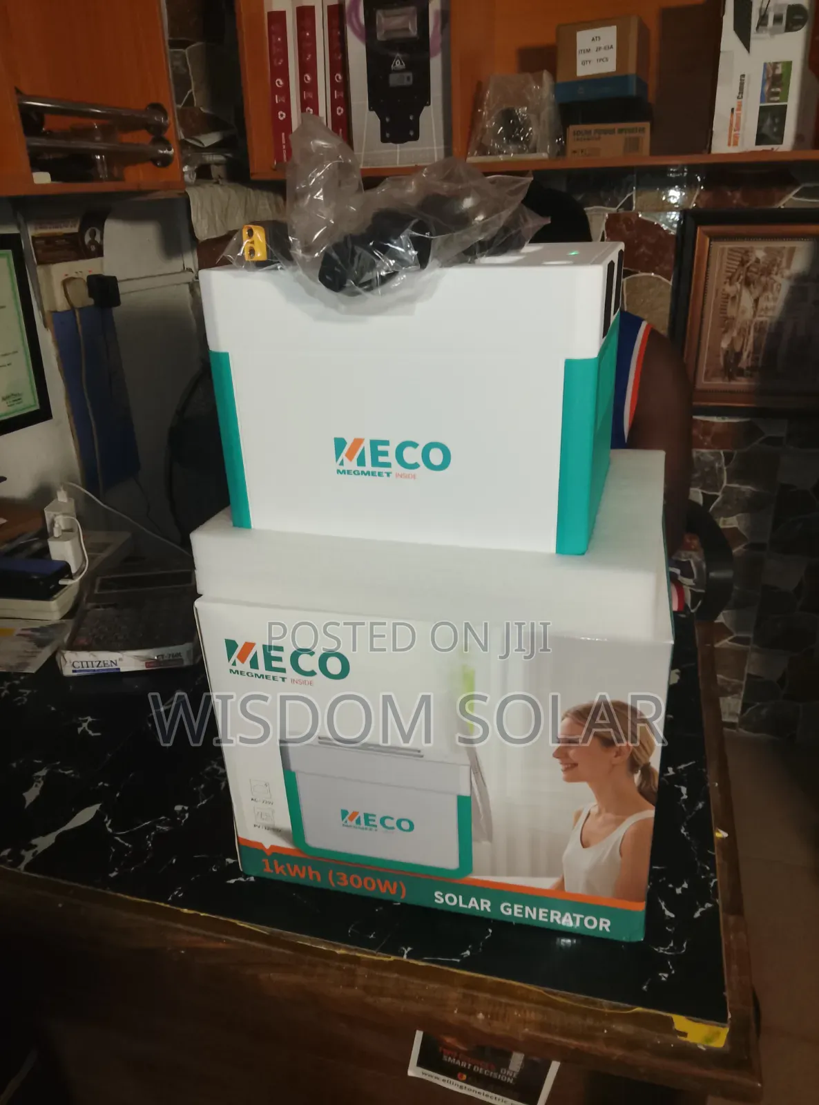 MECO 1kwh Solar Generator 300w