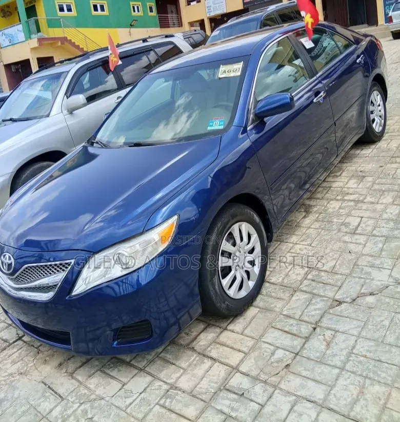 Toyota Camry 2011 Blue