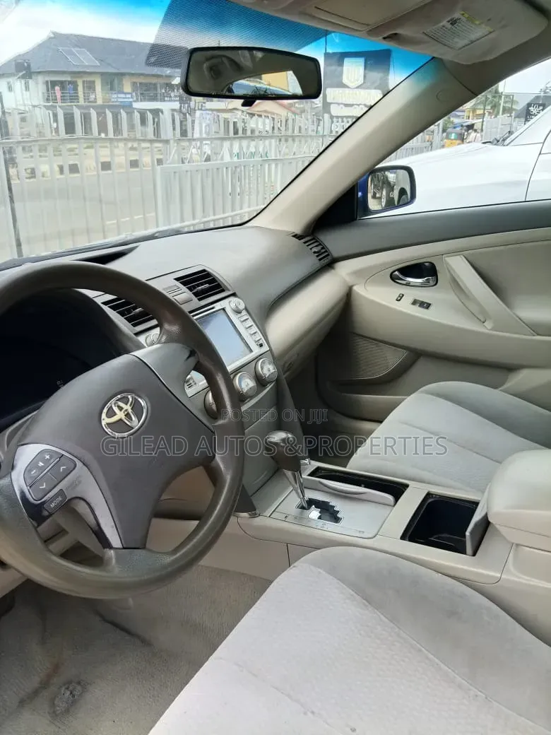 Toyota Camry 2011 Blue
