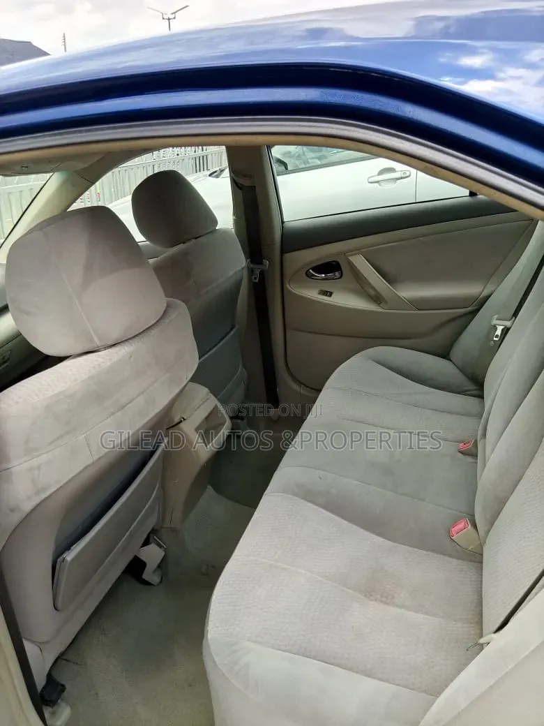 Toyota Camry 2011 Blue