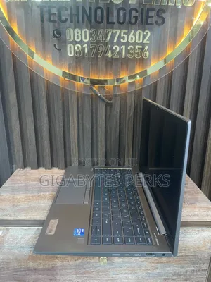 Laptop HP ZBook Firefly G8 32GB Intel Core i7 SSD 512GB