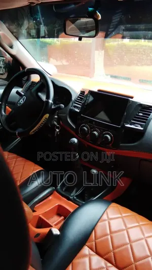 Toyota Hilux 2013 White
