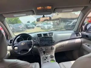 Toyota Highlander Limited 2010 Gray