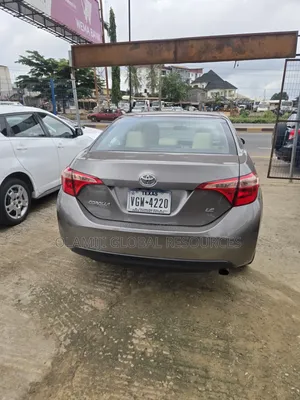 Toyota Corolla 2019 Gold