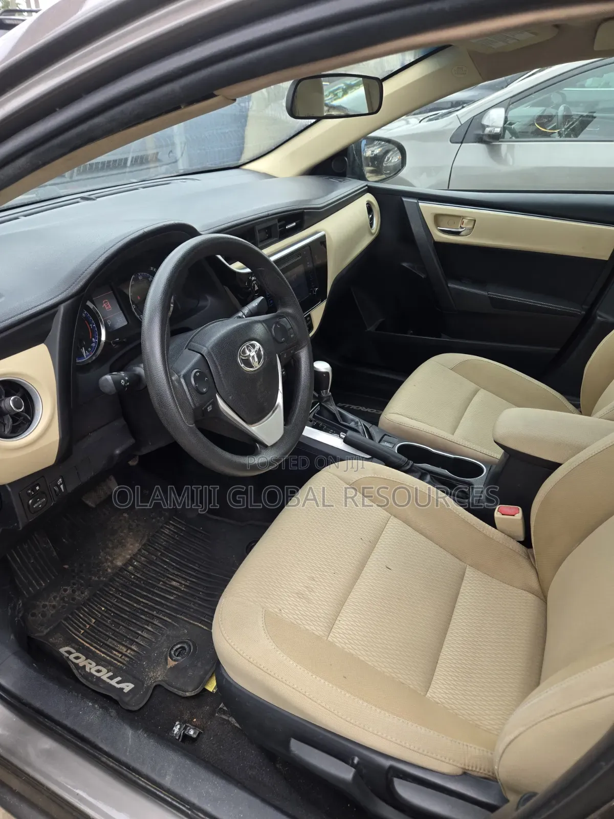 Toyota Corolla 2019 Gold