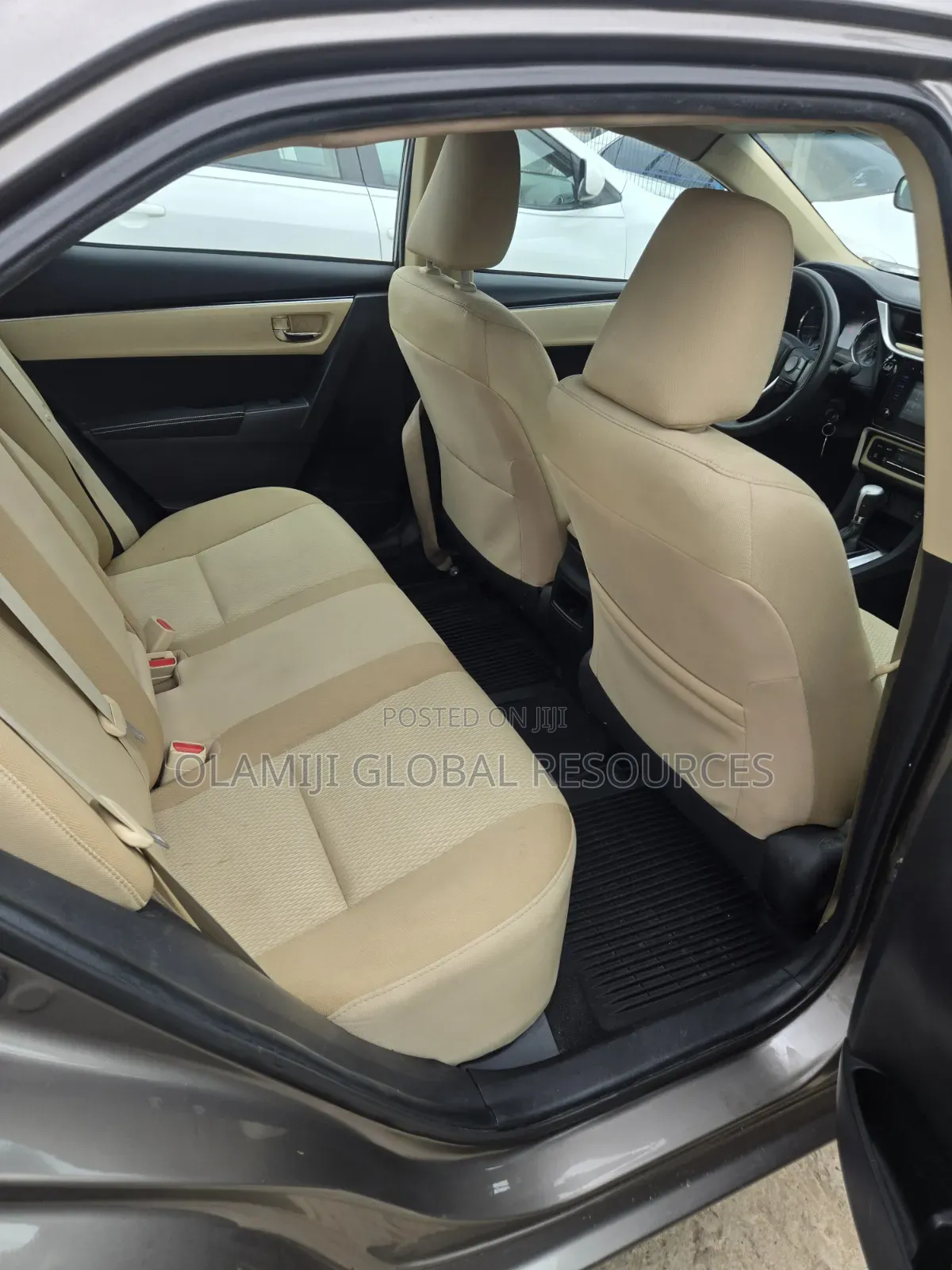 Toyota Corolla 2019 Gold