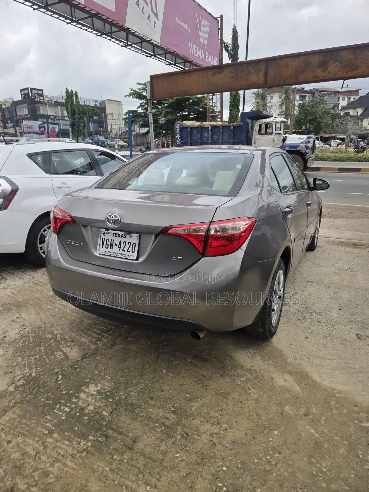 Toyota Corolla 2019 Gold