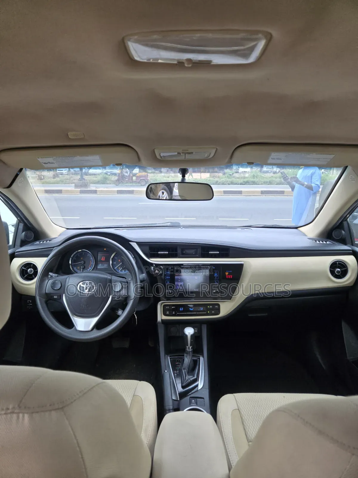 Toyota Corolla 2019 Gold