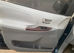 Toyota Sienna 2011 Gray