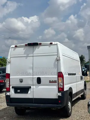 Dodge RAM Van 2003 White