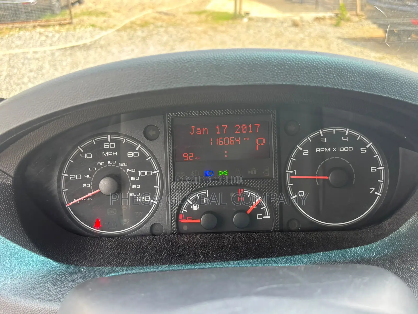 Dodge RAM Van 2003 White