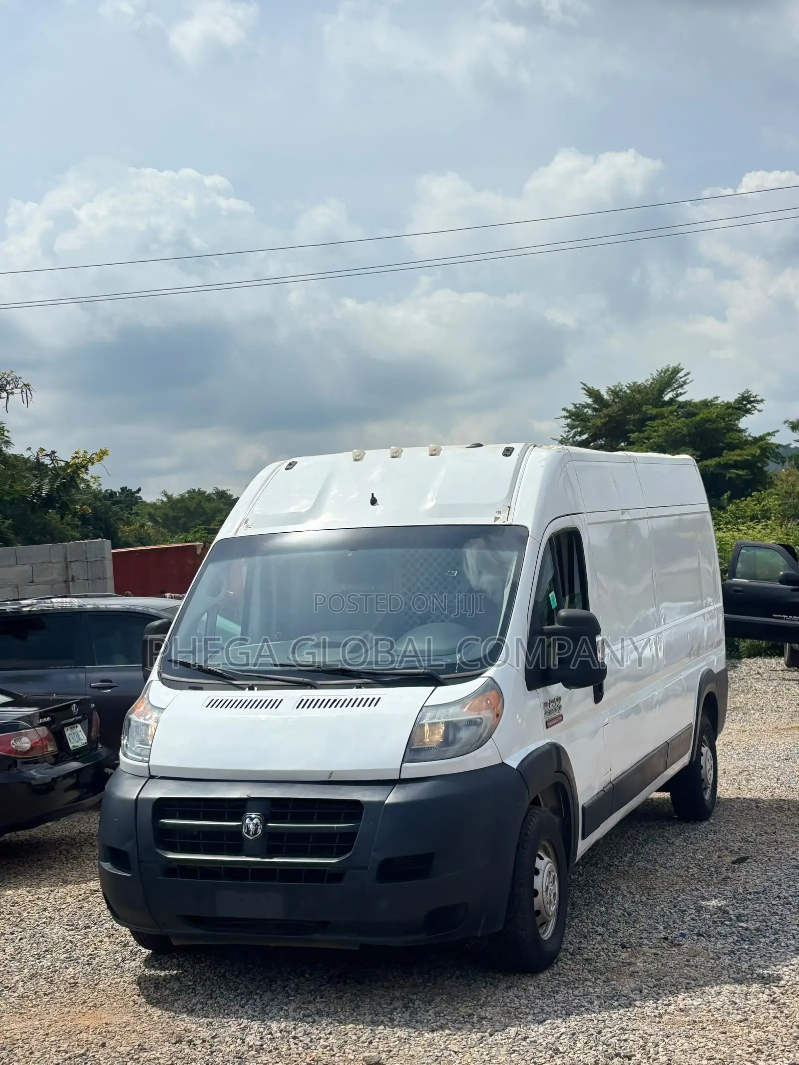 Dodge RAM Van 2003 White