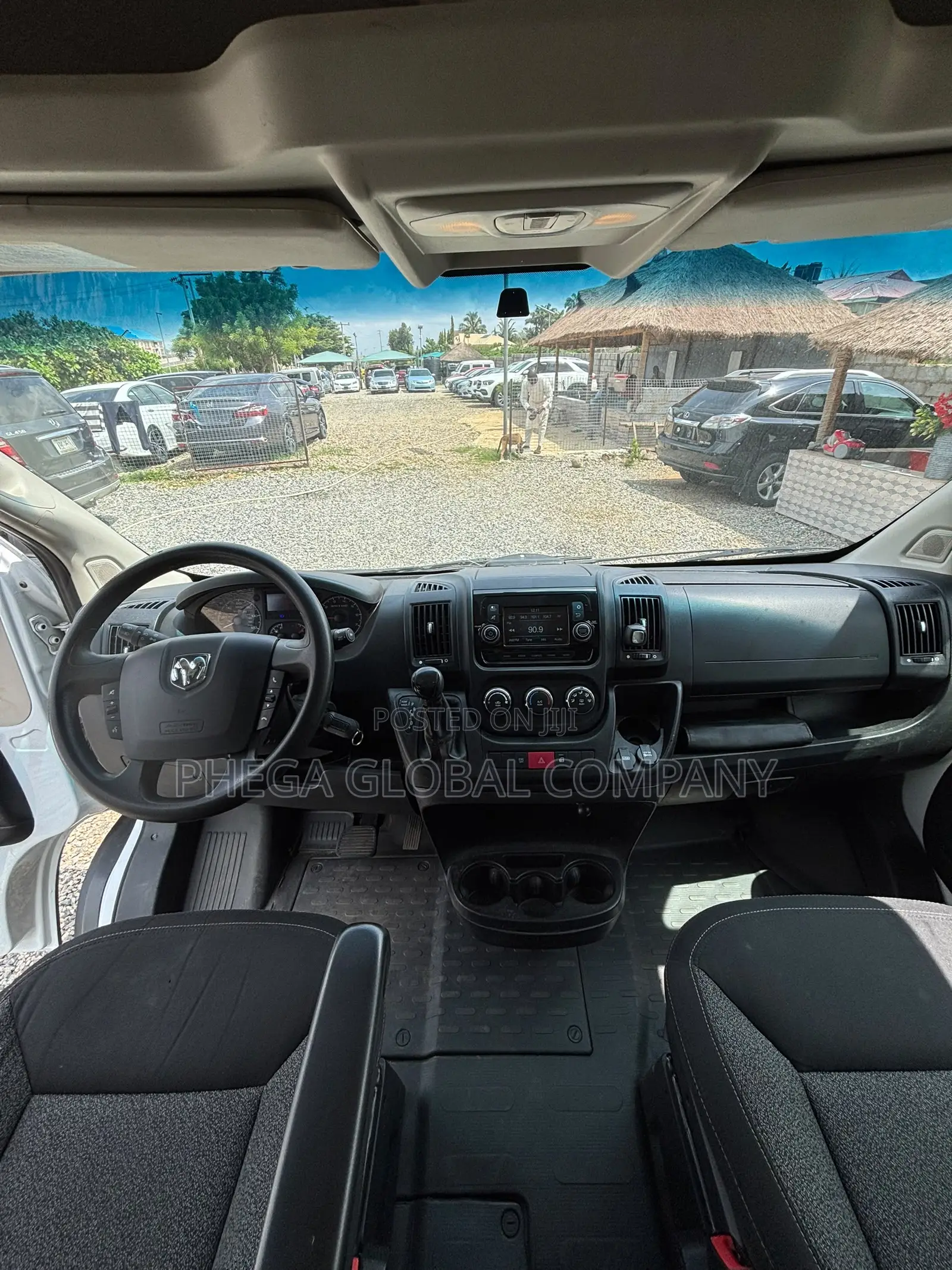 Dodge RAM Van 2003 White