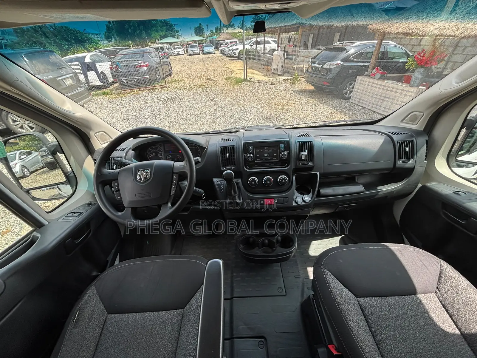 Dodge RAM Van 2003 White