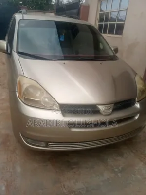 Toyota Quantum 2004 Beige