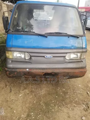 Ford Econovan Truck 2014 Blue