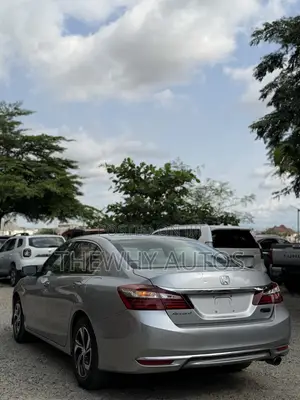 Honda Accord LX 4dr Sedan FWD (2.4L 4cyl 2A) 2016 Silver