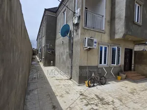 12bdrm Block of Flats in Olorunshogo Estate, Isawo for sale