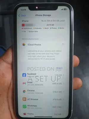 Apple iPhone XR 64 GB White