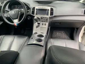Toyota Venza Limited AWD V6 2013 White
