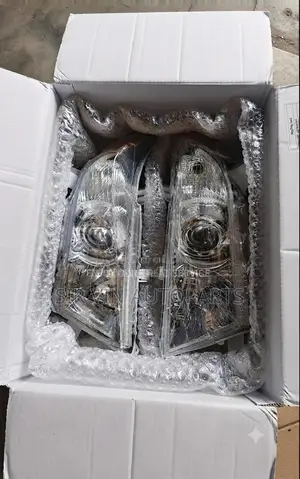 Toyota Highlander 2012 Front Headlight Assembly – Complete Set