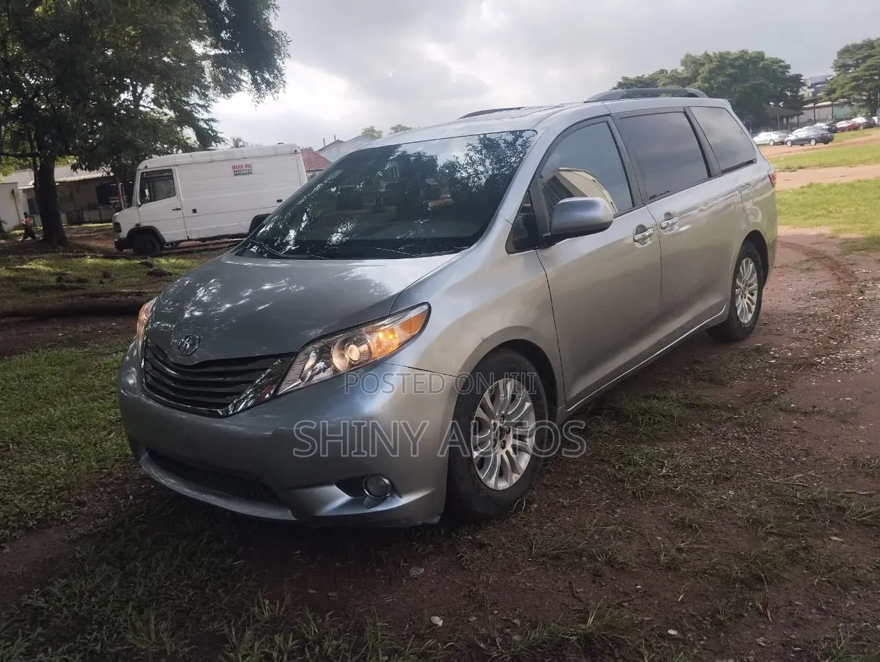 Toyota Sienna 2016 Silver