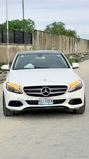 Mercedes-Benz C300 Luxury 4Matic Sedan AWD (2.0L 4cyl 7A) 2016 White