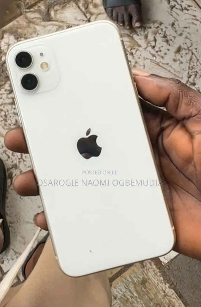 Apple iPhone 11 64 GB White