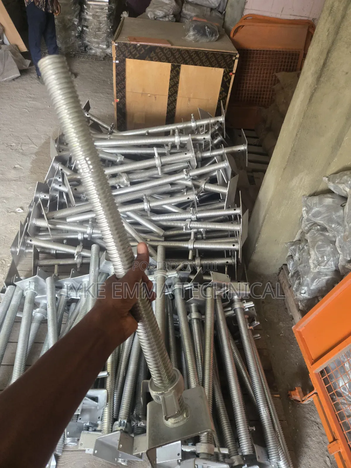 U HEAD Adjustable Galvanized Scaffolding Base Jacks