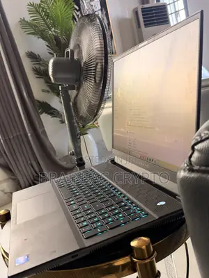 New Laptop Alienware M18 R2 64GB Intel Core i9 HDD 3T