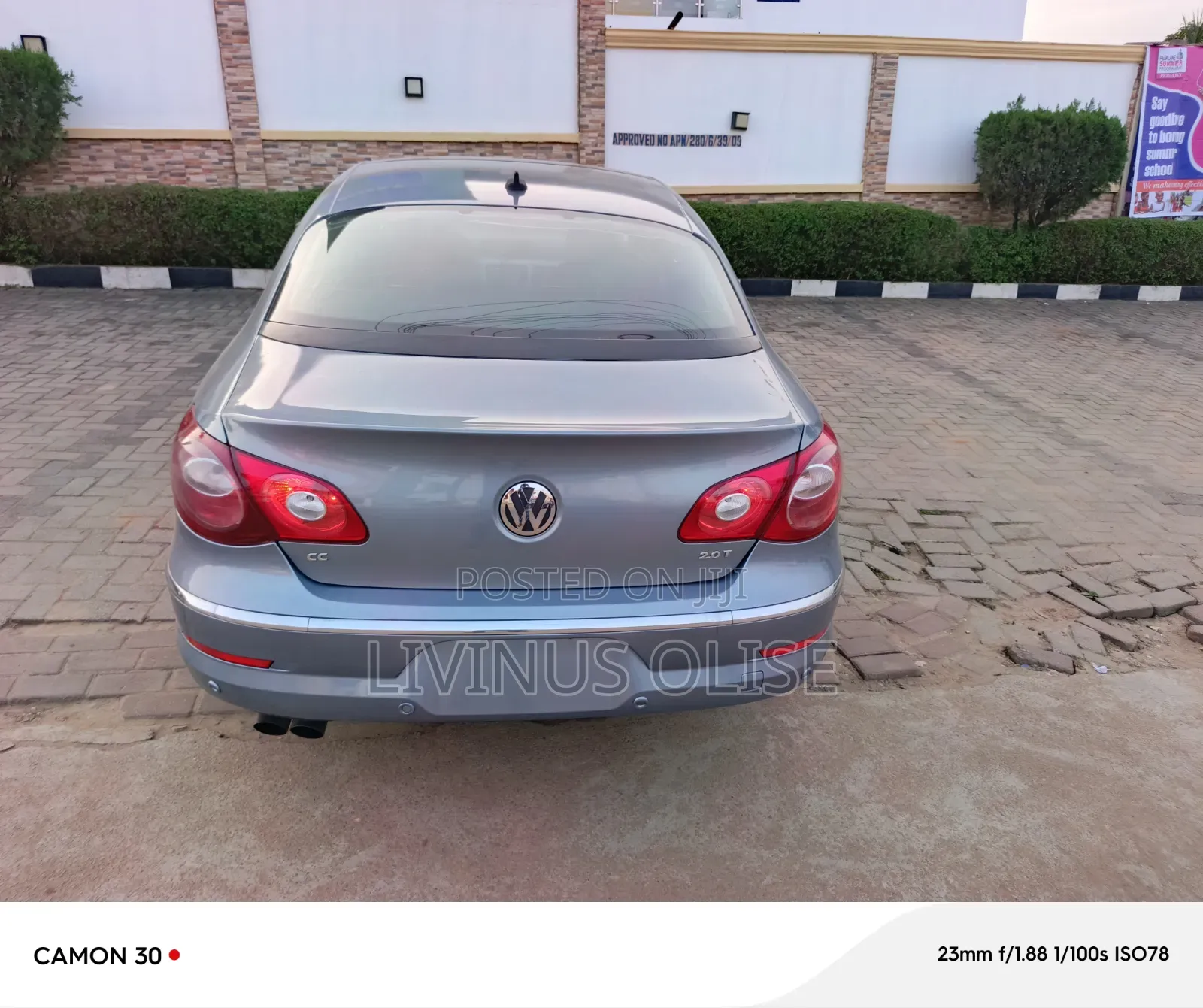Volkswagen Passat 2010 Blue