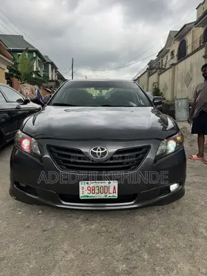 Toyota Camry SE 4dr Sedan (2.4L 4cyl 5A) 2008 Gray
