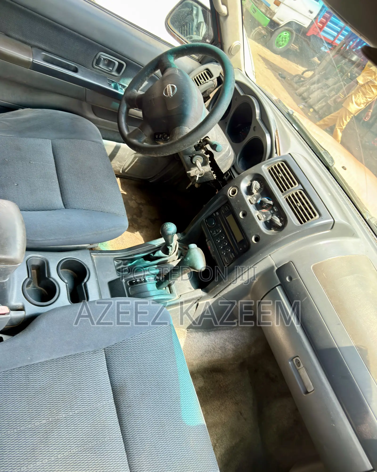 Nissan Frontier Automatic 2005 Orange