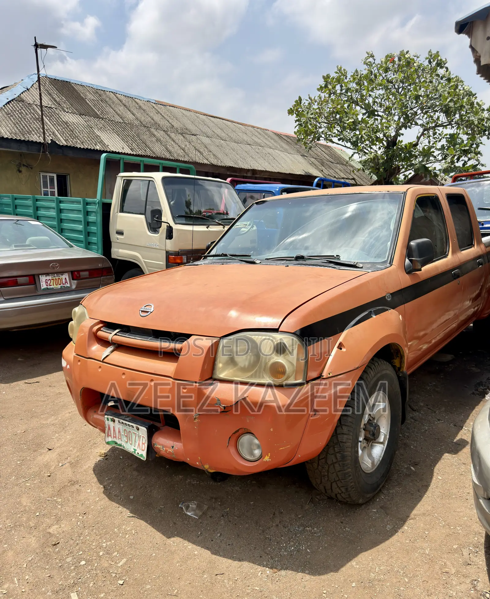 Nissan Frontier Automatic 2005 Orange