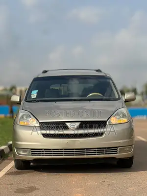 Toyota Sienna 2006 Gold